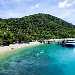 **** Курортный комплекс Fitzroy Island Resort Австралия