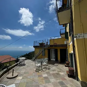 Pzeta , Vernazza Italia